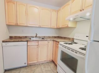 31 Stuart Ave APT 16, Norwalk, CT 06850