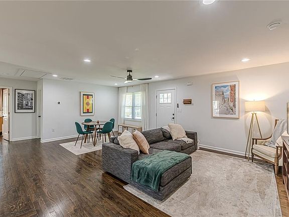3rd image of 1692 Derrill Dr