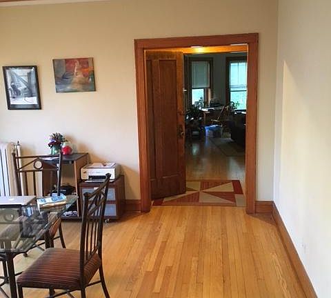4th image of 1416 W Catalpa Ave APT 1