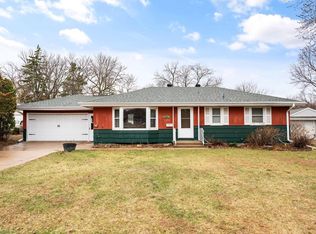 6140 Rainbow Dr NE, Fridley, MN 55432