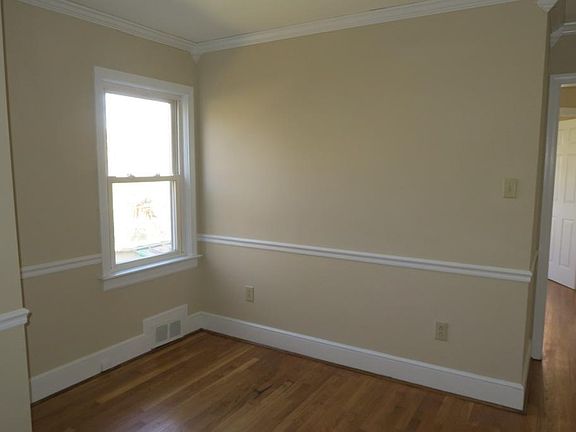5th image of 3436 Princeton Cir NE