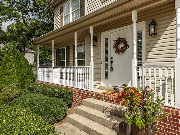 5th image of 1021 Whitley Pl
