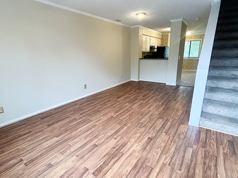 19 Canterbury Ct #1 — Photo 1