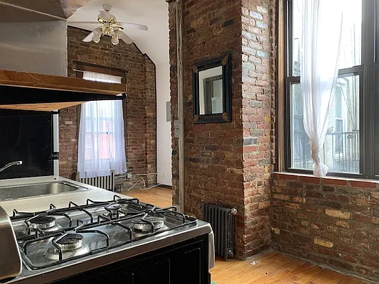 Rented by PocketBroker Inc | media 29