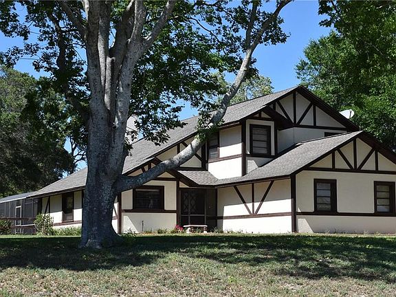 2nd image of 15801 Thoroughbred Ln