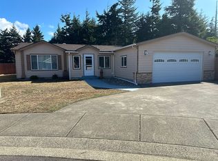 63393 Nathan Dr, Coos Bay, OR 97420
