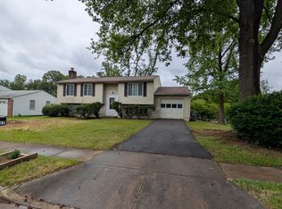9717 Water Oak Dr, Fairfax, VA 22031
