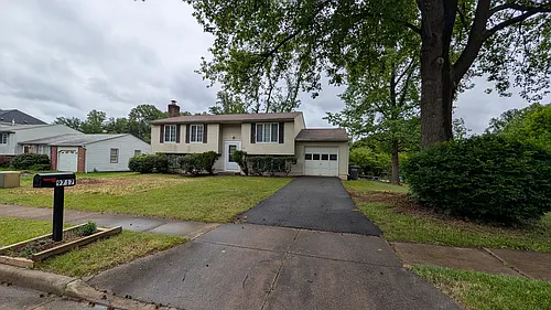 9717 Water Oak Dr Photo 1