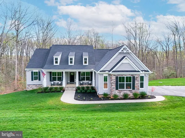 215 Long Meadow Dr, Fredericksburg, VA 22406