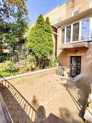 Rented by Voro, LLC | media 1