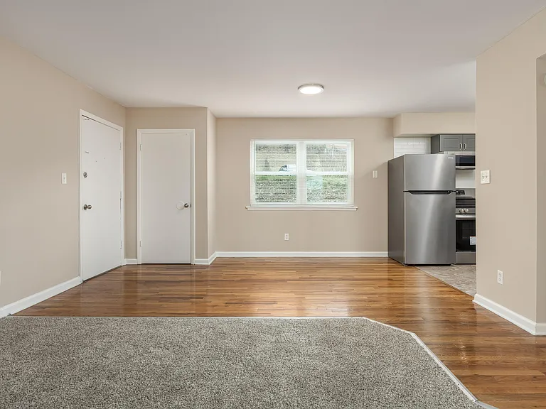 City View Apartments — Photo 11
