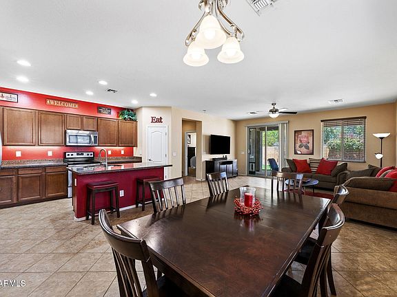 4th image of 3126 E ROCHELLE Street