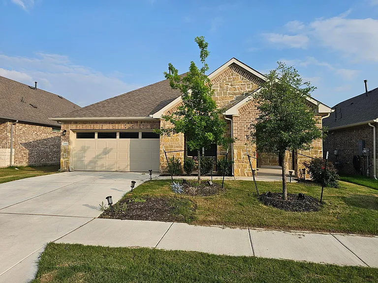2116 Bobtail Pass — Photo 3