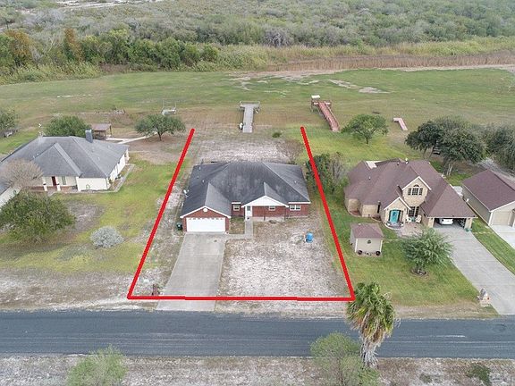 3rd image of 235 Lakeshore Dr