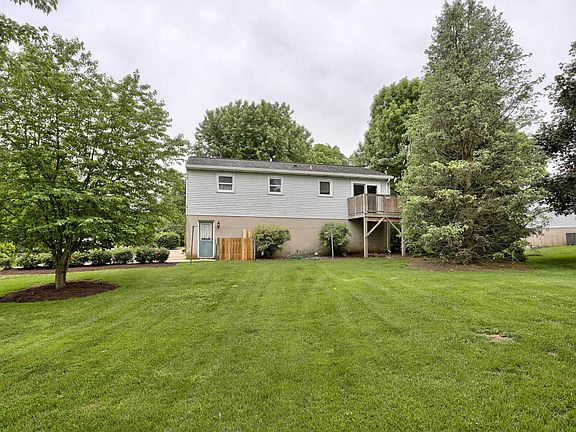 5th image of 307 W Carpenter Ave