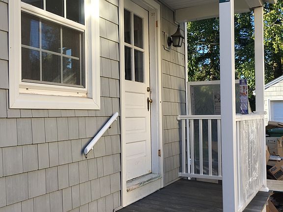 Side door to kitchen