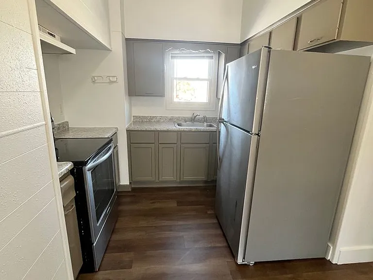313 N Minnesota Ave — Photo 5