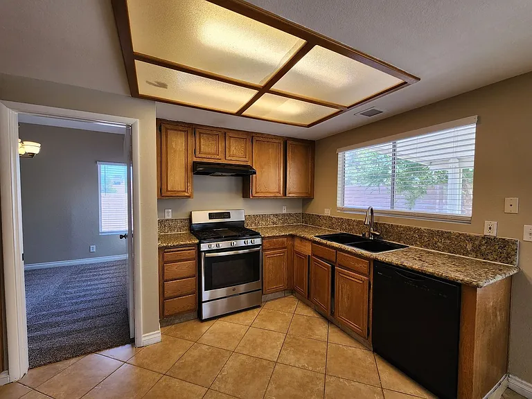 6703 Dominion Ct — Photo 17