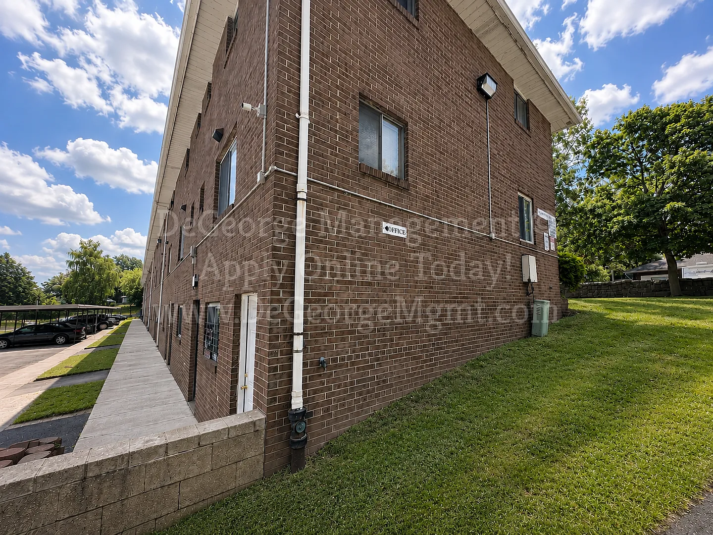 Emerald Estates — Photo 2