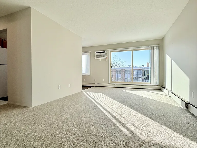 Parkview Apartments — Photo 11