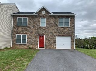 49 Santa Fe Ct UNIT 49, Falling Waters, WV 25419
