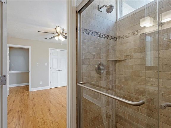 4th image of 1305 Airport Dr APT A04