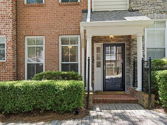 3rd image of 1147 Glenridge Pl