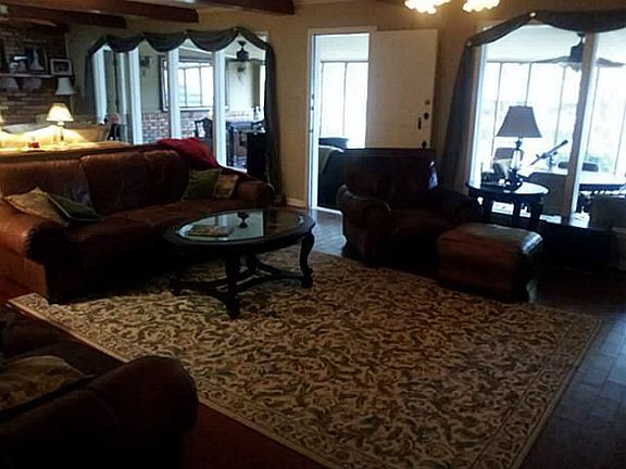 3rd image of 5908 Yolanda Dr