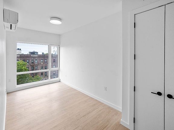 3rd image of 333 Linden Blvd APT 6B