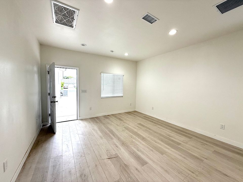 Spacious living room/family area