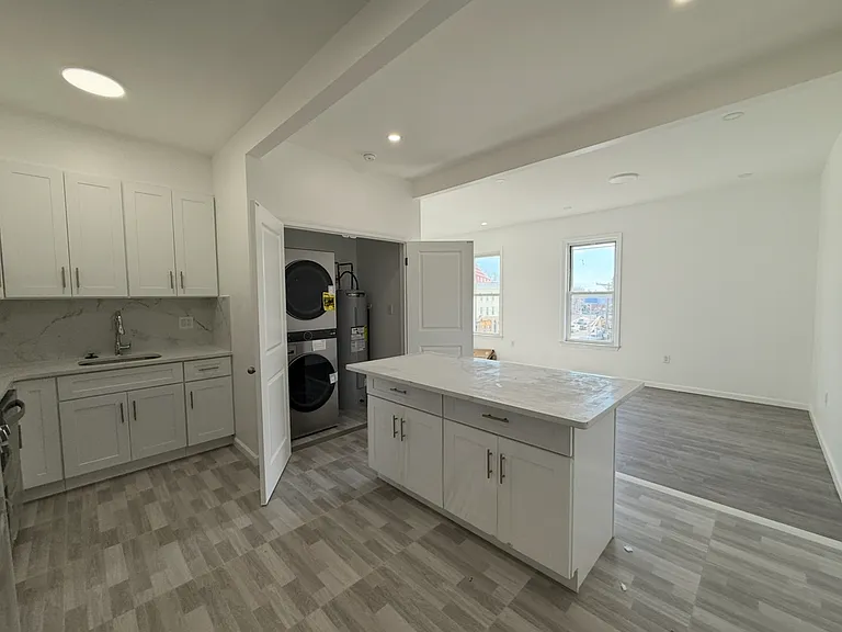 17 Kearny Ave #2 — Photo 4