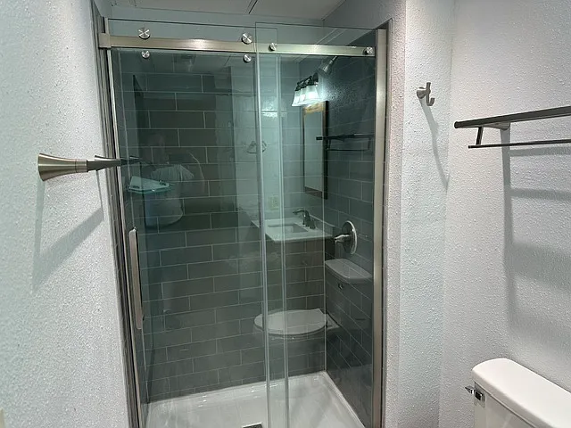 204 Clark Ave #2 — Photo 6