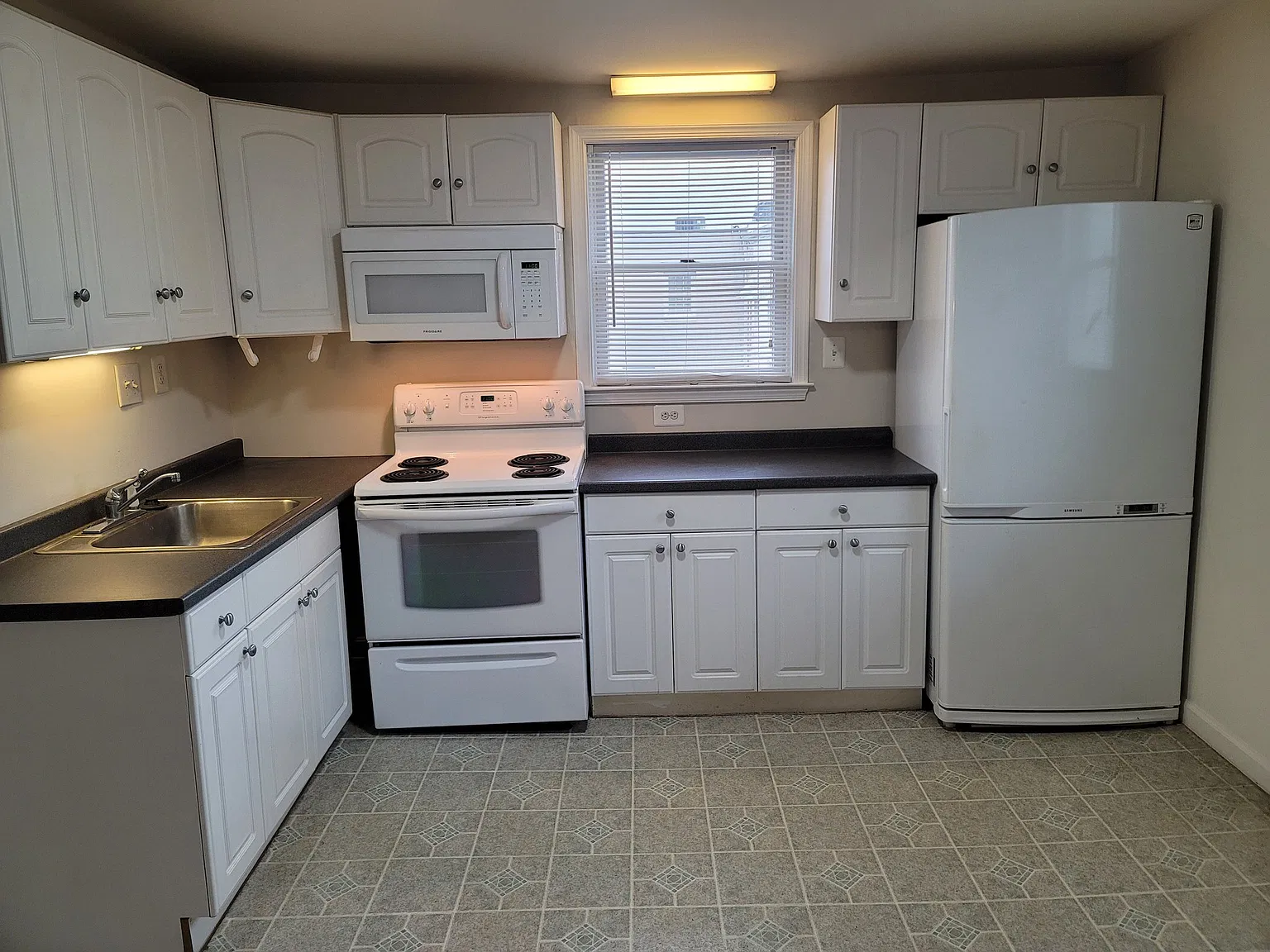 Cozy Single Unit for Rent at 9400 Grant Ave, Manassas, VA - $1500/mo, Available Nov 2026 — Photo 2