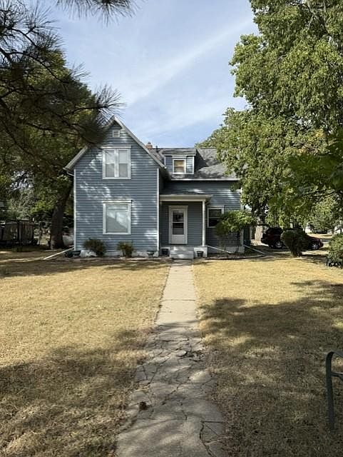 1st image of 521 Spruce St