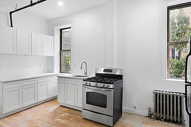 Rented by Safdie Realty Group