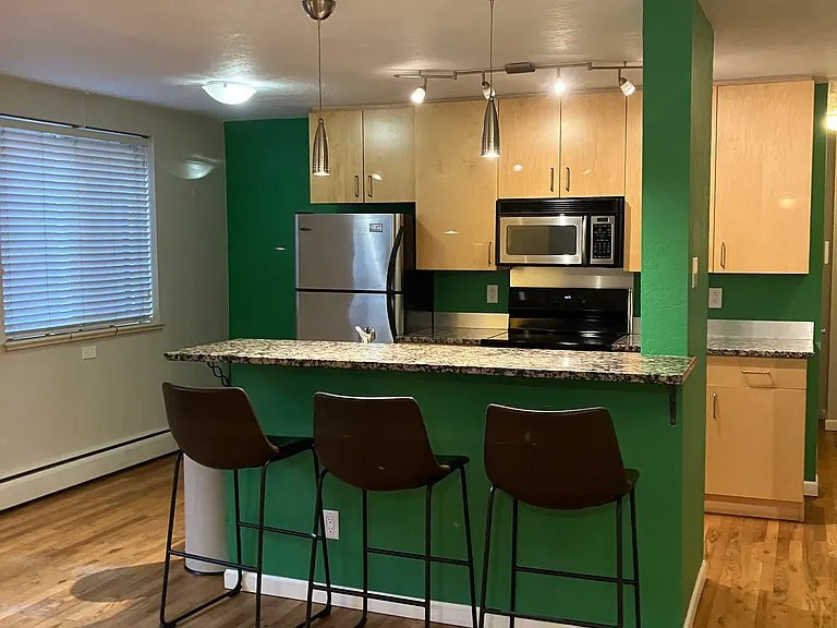 1336 N Logan St — Photo 6