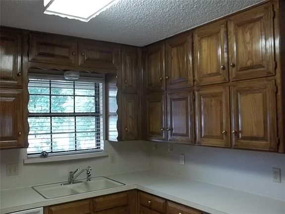 5th image of 5641 Jamaica Cir