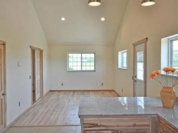 1622 Hanshaw Rd, Ithaca, NY 14850