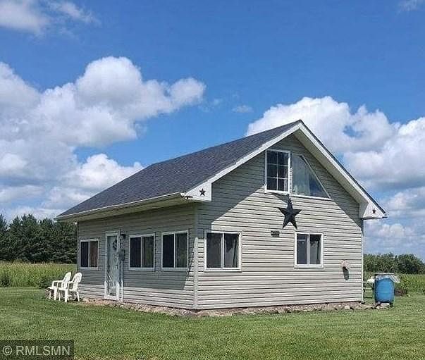 1st image of 27048 Hawthorn Rd N