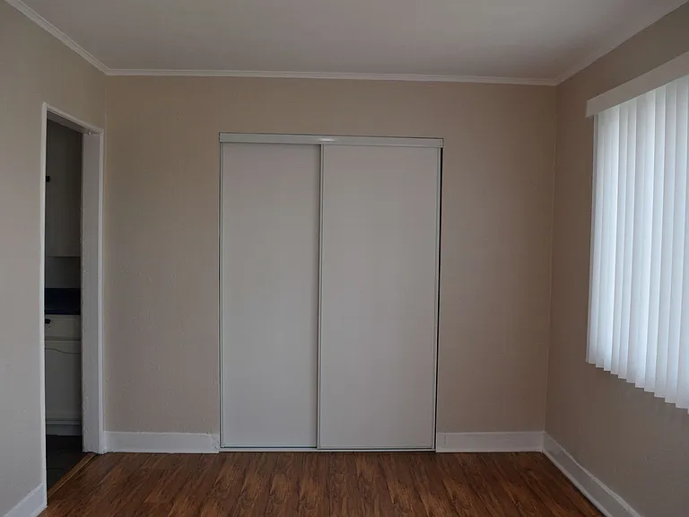 6021 10th Ave — Photo 5