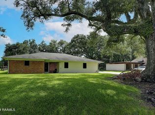 9319 Old Jeanerette Rd, Jeanerette, LA 70544