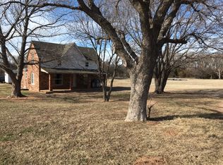 8455 N 2440th Rd, Fay, OK 73646