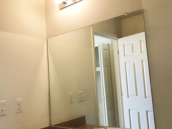 4th image of 2034 Cloverly Ln #3