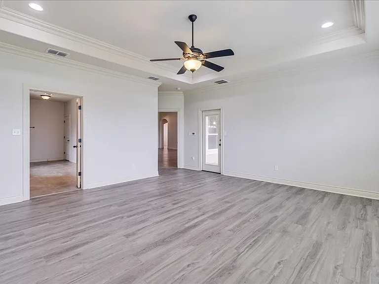 6241 Lago Vista Dr — Photo 42