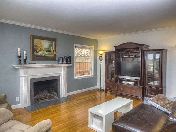 3rd image of 1346 Sunnyslope Ave