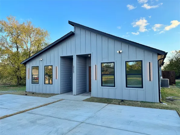 2113 Henry St, Greenville, TX 75401