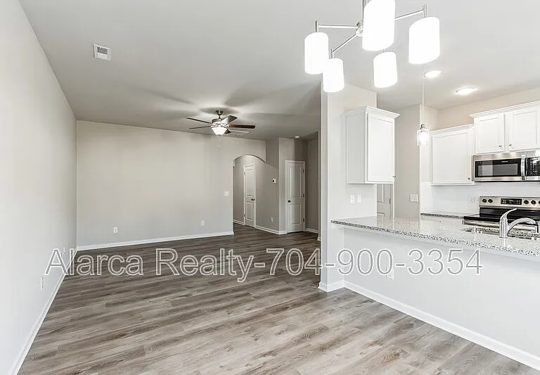 7213 Somerford Rd — Photo 5