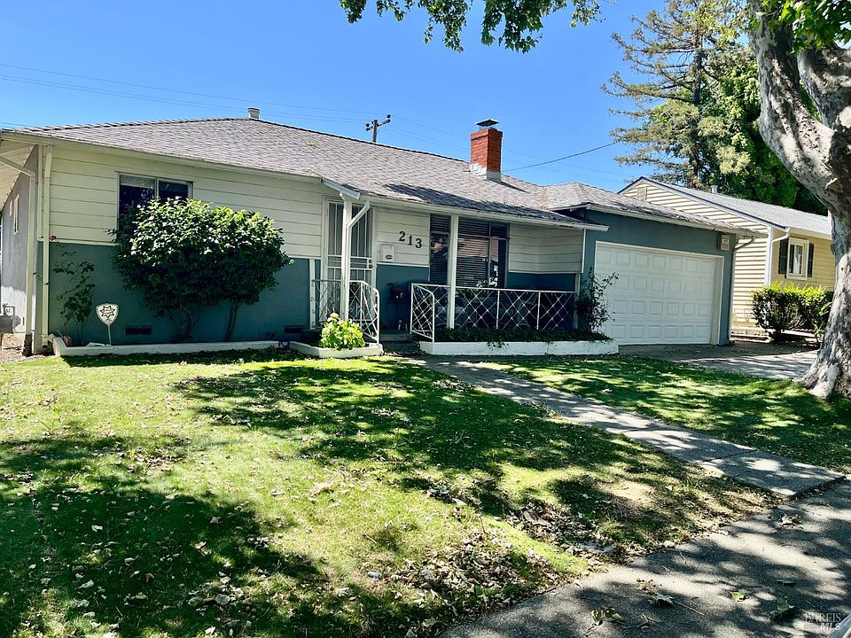 1st image of 213 Parkwood Drive