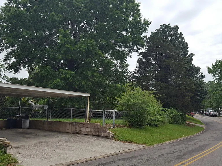 90 Arkansas Ave — Photo 5