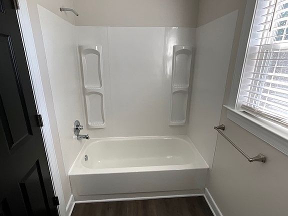 5th image of 3411 Summerbrooke Dr